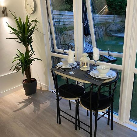 Delightful 1 Bedroom Chalet Throwleigh Bagian luar foto