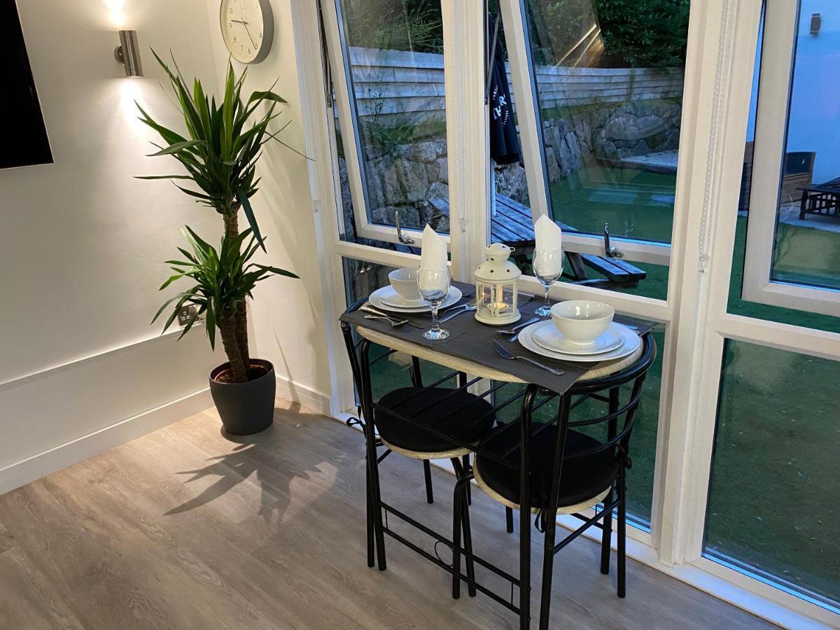 Delightful 1 Bedroom Chalet Throwleigh Bagian luar foto